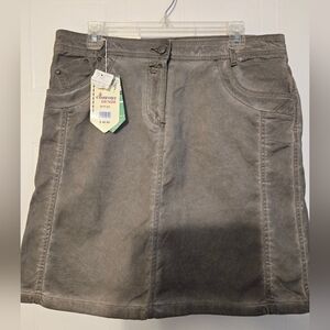 NWT Domfort Denim. Skirt.     A38